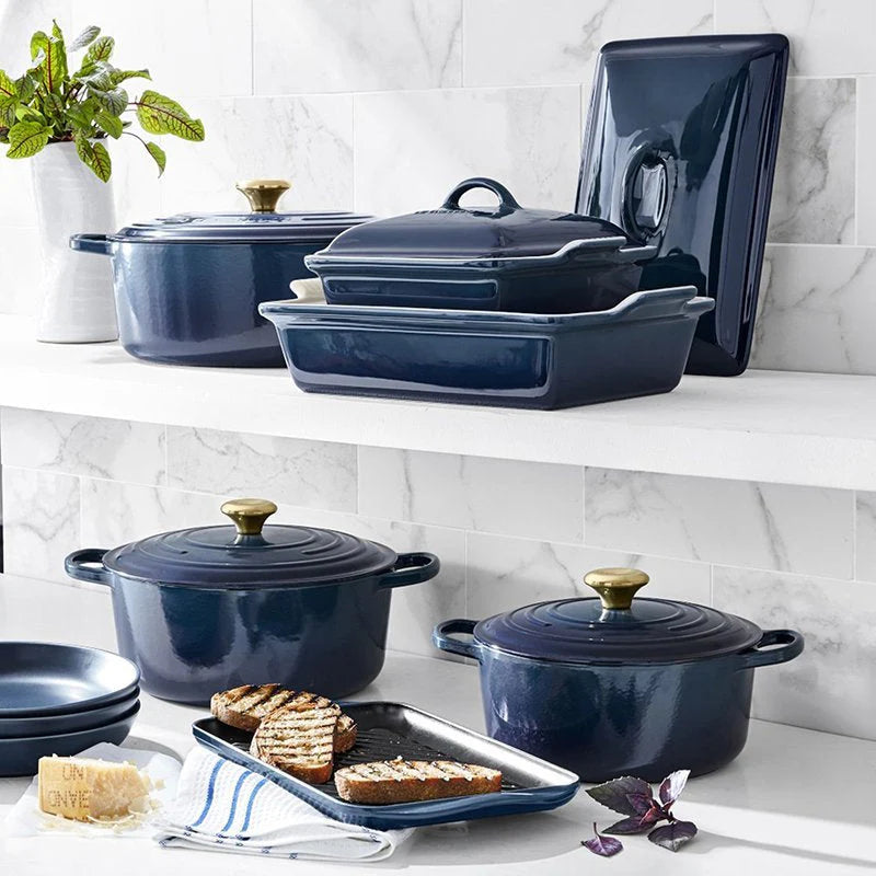 20-piece Signature Cast Iron Cookware Set,10.25′′ Skillet,1.75-quart Saucepan with Lid